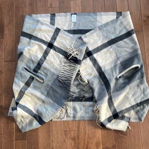 J Crew wrap 100% acrylic EUC